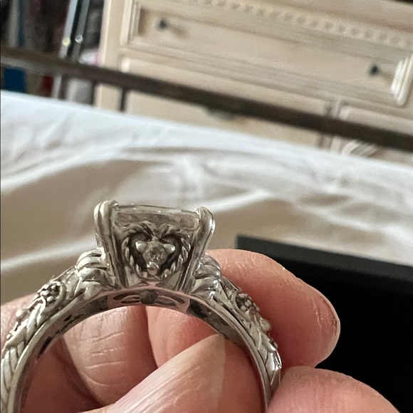 Judith Ripka ring size 9 - Picture 7 of 8